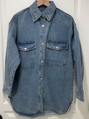 NWT BRUNETTE THE LABEL Shania Denim Jacket Size XS/S - VINTAGE BLUE Colour